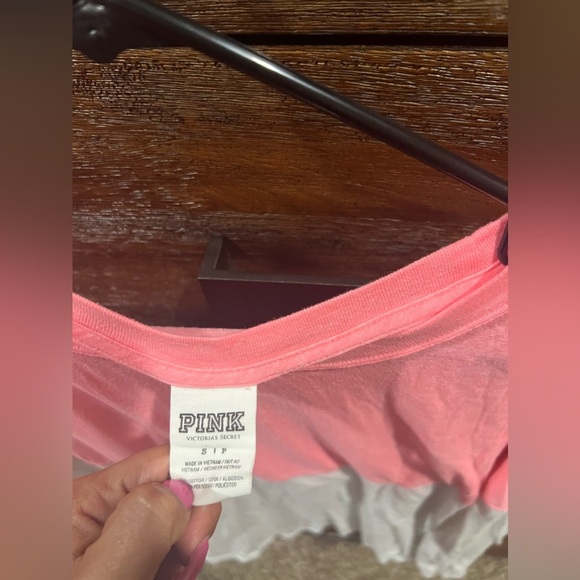 🩷🩷VS PINK SMALL - Picture 2 of 2